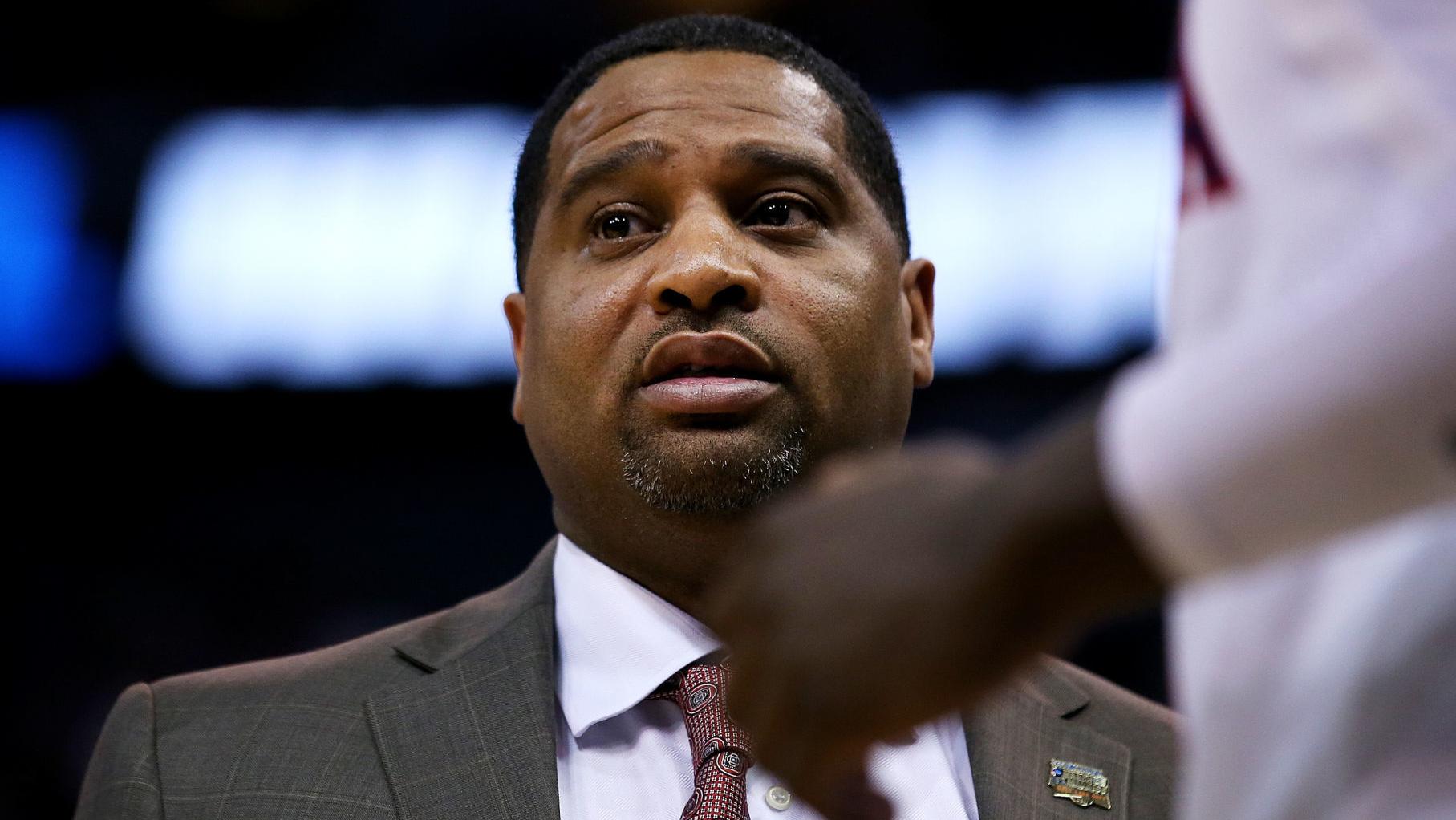 Arizona Wildcats assistant coach Book Richardson indicted in federal bribery, corruption scheme